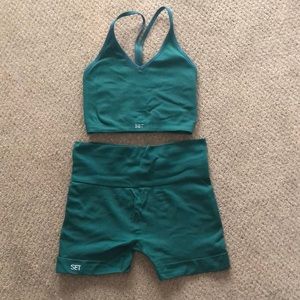 🟢SET ACTIVE BIKE SHORT/CROP TOP SET IN “MOJITO”🟢